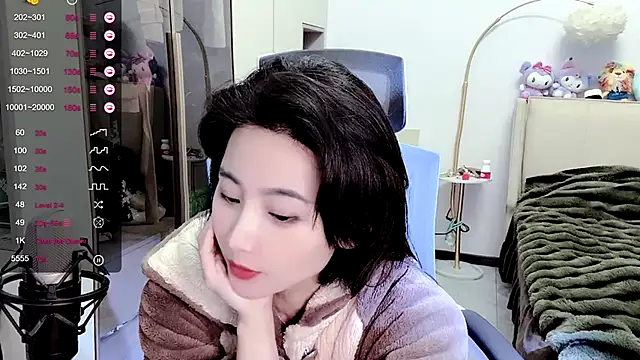 FeiFei-babe online show from February 2025 08:41:02 PM