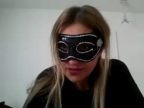 BlondeGirl1905 online show from February 2025 10:43:02 AM