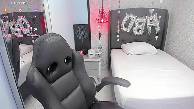 SUZETMONACO online show from November 2025 07:35:02 PM