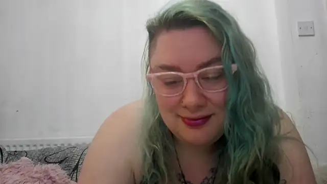 Bustycurves online show from April 2026 01:21:01 AM