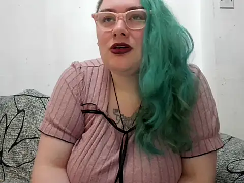 Snapshot of Bustycurves chatting on April 2026 01:32:01 AM Bustycurves online show from April 2026 01:32:01 AM
