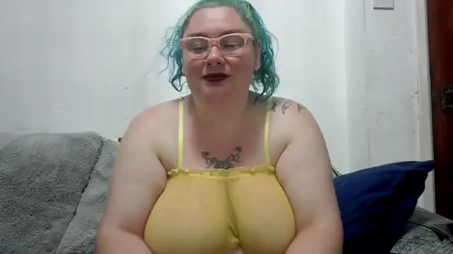 Snapshot of Bustycurves chatting on July 2026 09:41:01 PM Bustycurves online show from July 2026 09:41:01 PM