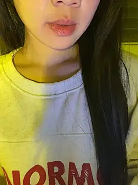 minmin2kk5 online show from December 2025 03:50:01 PM