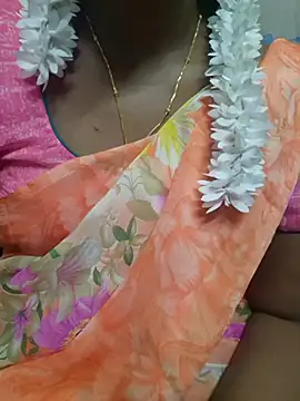 Snapshot of Janavi-janu chatting on November 2025 05:48:02 PM Janavi-janu online show from November 2025 05:48:02 PM