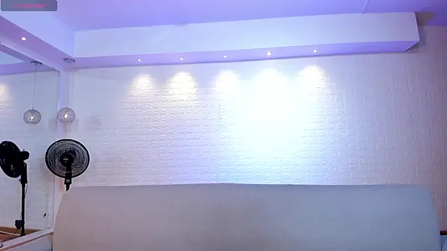 violet scott online show from December 2025 10:35:02 AM