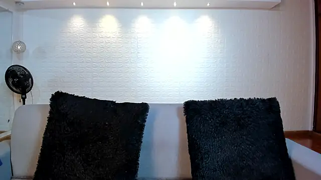 violet scott online show from January 2026 10:52:01 AM