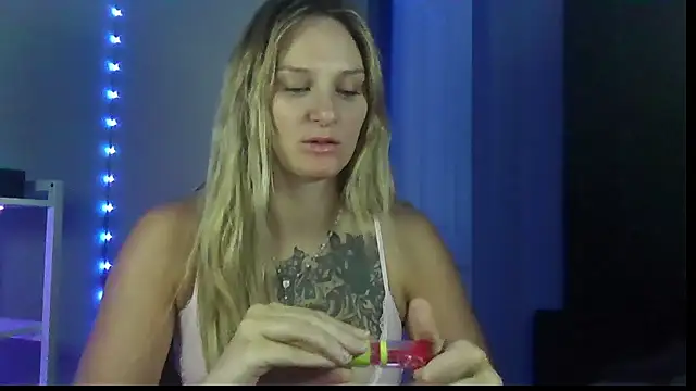 BonnieBazz online show from June 2026 02:16:02 PM