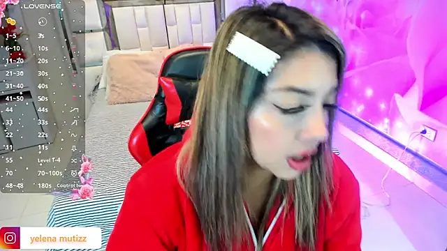 Snapshot of Yelena_mutiz chatting on February 2026 01:03:01 PM Yelena mutiz online show from February 2026 01:03:01 PM