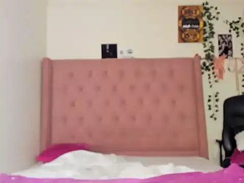 Wendy smal - online show from February 2025 03:10:02 PM