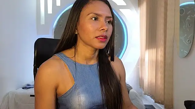 Tatianabr 01 online show from November 2025 08:57:01 PM