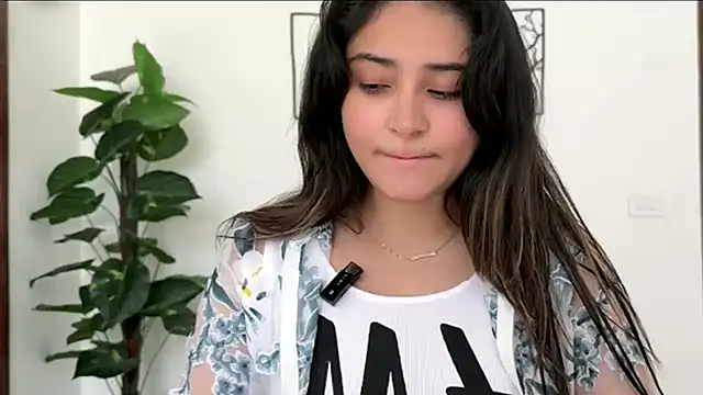 demieliss online show from April 2026 07:58:02 AM