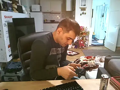 mihaimichael online show from November 2025 12:37:02 PM