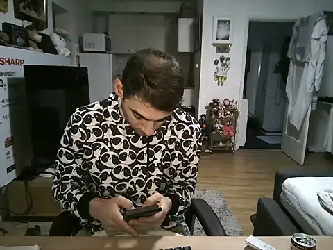 mihaimichael online show from December 2025 03:40:02 PM