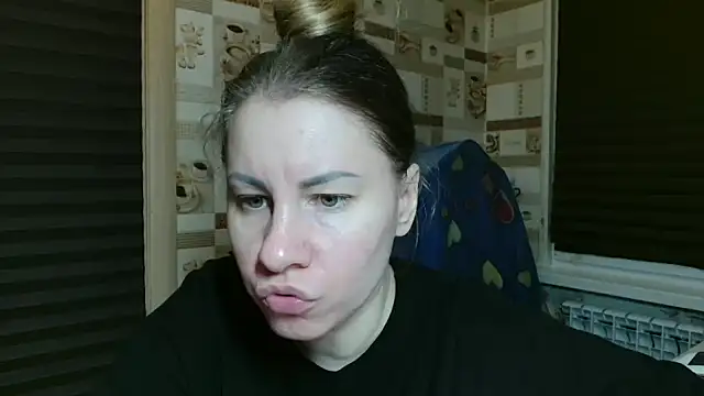 Snapshot of TherestlessKitty chatting on March 2026 10:12:01 PM TherestlessKitty online show from March 2026 10:12:01 PM