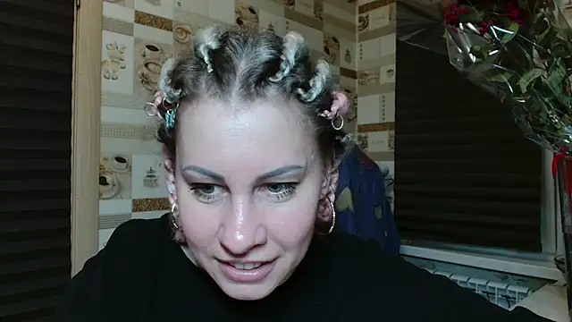 Snapshot of TherestlessKitty chatting on May 2026 10:48:02 PM TherestlessKitty online show from May 2026 10:48:02 PM
