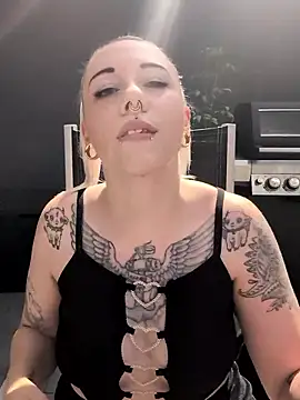Snapshot of nora_the_strange chatting on May 2026 08:55:01 AM nora the strange online show from May 2026 08:55:01 AM