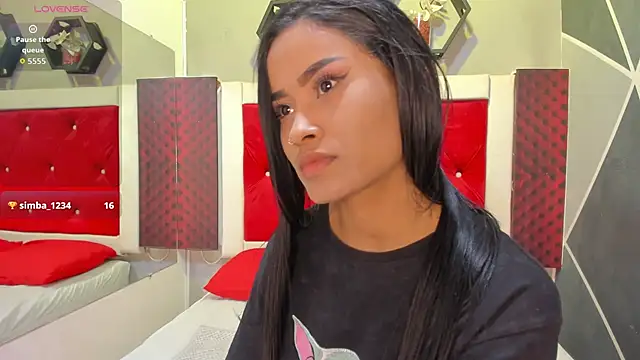 Karoll014 online show from November 2025 11:45:01 AM