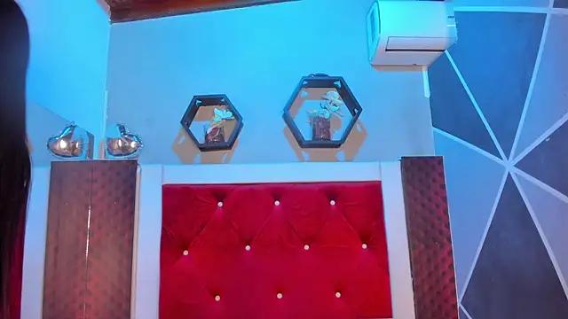 Karoll014 online show from February 2026 12:20:01 PM