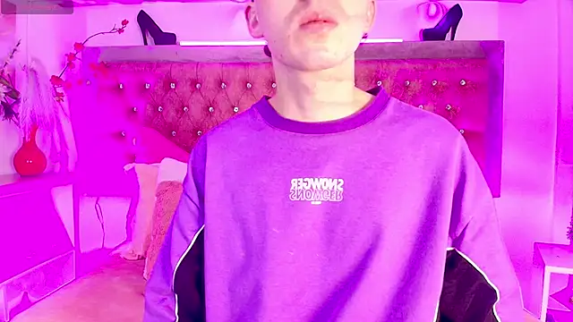 Tayzon Foxxx online show from November 2025 12:49:02 PM