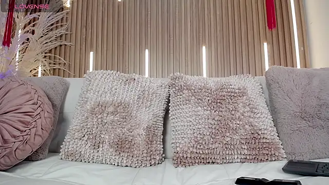 Tayzon Foxxx online show from March 2026 08:20:01 PM