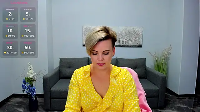 Julia Wilsone online show from October 2025 11:51:02 AM