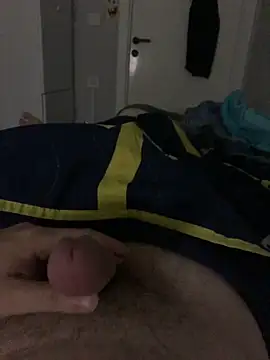 Erenn34 online show from October 2025 01:13:01 AM