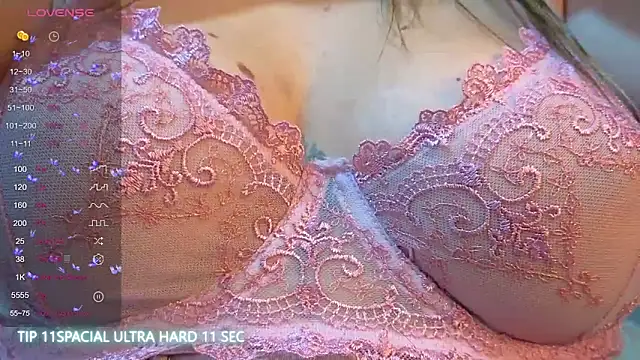Snapshot of Cristal_v_1 chatting on May 2026 03:13:01 AM Cristal v 1 online show from May 2026 03:13:01 AM