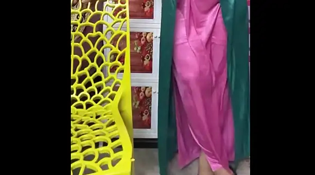 Snapshot of Moody_Girl2 chatting on December 2024 08:13:01 AM Moody Girl2 online show from December 2024 08:13:01 AM