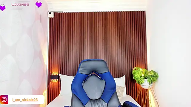 Snapshot of nicky_peyton chatting on January 2025 06:35:02 AM nicky peyton online show from January 2025 06:35:02 AM