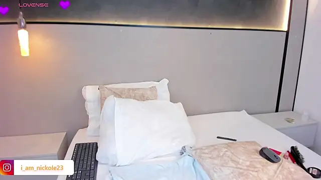 Snapshot of nicky_peyton chatting on November 2025 03:38:01 AM nicky peyton online show from November 2025 03:38:01 AM