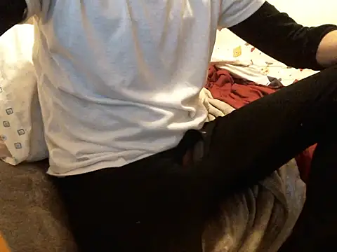 bravo23toro online show from December 2025 08:47:02 PM