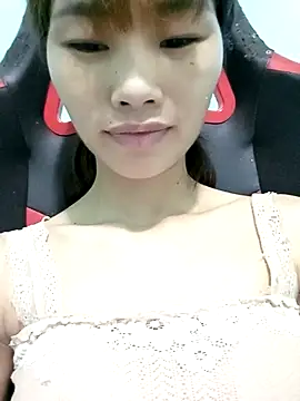 Snapshot of Lonalysexy chatting on April 2026 01:42:02 AM Lonalysexy online show from April 2026 01:42:02 AM
