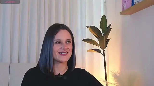 Snapshot of Alice_milf_ chatting on July 2026 01:17:01 PM Alice milf online show from July 2026 01:17:01 PM