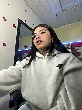  luna torres online show from May 2026 11:27:01 AM