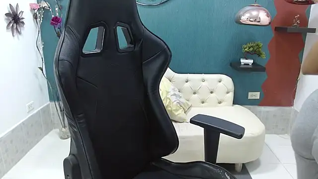 Melikasweetz online show from February 2025 05:46:02 PM