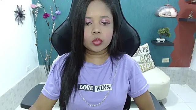 Melikasweetz online show from March 2025 05:29:02 PM