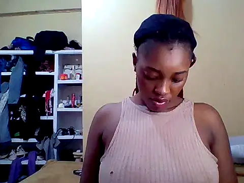 Zara Twilight online show from December 2025 10:11:01 AM