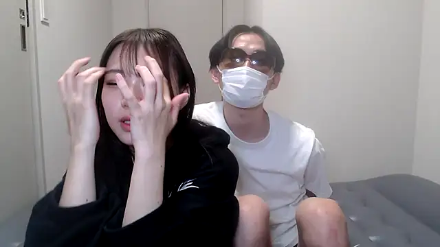 Snapshot of Riri__oo chatting on December 2024 04:28:01 PM Riri oo online show from December 2024 04:28:01 PM