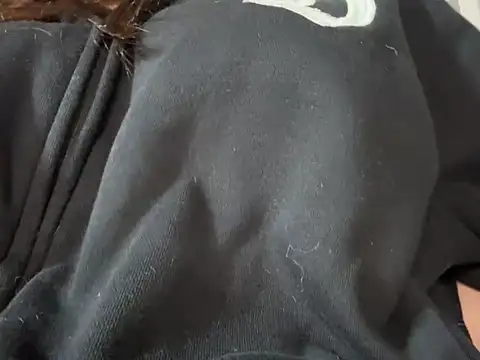 Snapshot of Riri__oo chatting on January 2025 06:55:02 AM Riri oo online show from January 2025 06:55:02 AM