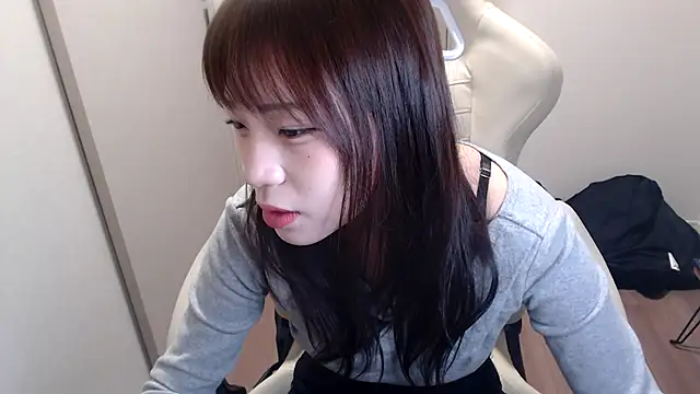 Snapshot of Riri__oo chatting on January 2025 04:36:01 AM Riri oo online show from January 2025 04:36:01 AM