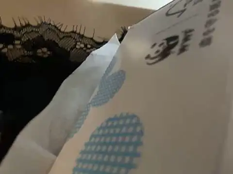 Snapshot of Riri__oo chatting on March 2025 03:04:01 PM Riri oo online show from March 2025 03:04:01 PM