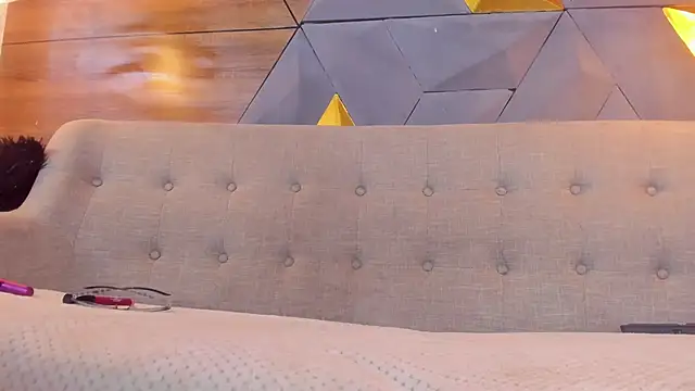 sarah banks1 online show from January 2025 07:05:01 PM