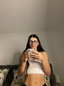 Snapshot of Wildberry_ chatting on April 2026 07:03:01 PM Wildberry online show from April 2026 07:03:01 PM