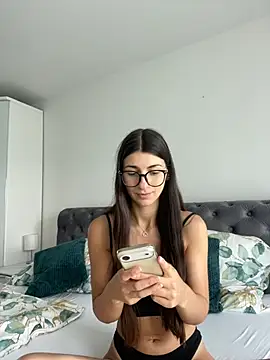 Snapshot of Wildberry_ chatting on June 2026 12:05:02 PM Wildberry online show from June 2026 12:05:02 PM