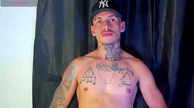 Snapshot of zyongracia chatting on December 2024 08:44:01 PM zyongracia online show from December 2024 08:44:01 PM