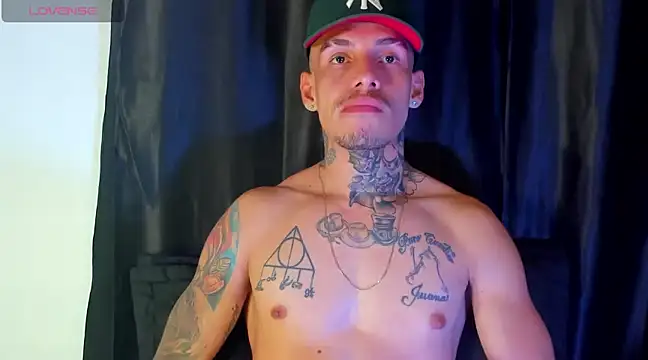 Snapshot of zyongracia chatting on December 2024 02:49:02 PM zyongracia online show from December 2024 02:49:02 PM