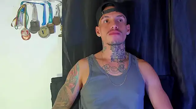 Snapshot of zyongracia chatting on December 2024 12:01:01 AM zyongracia online show from December 2024 12:01:01 AM