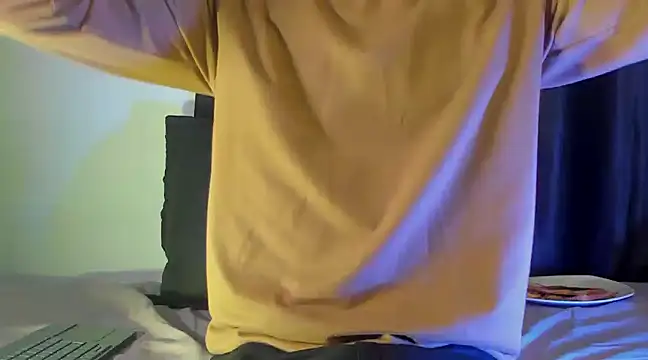 Snapshot of zyongracia chatting on December 2024 02:25:02 AM zyongracia online show from December 2024 02:25:02 AM