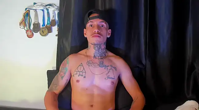 Snapshot of zyongracia chatting on December 2024 07:03:01 AM zyongracia online show from December 2024 07:03:01 AM