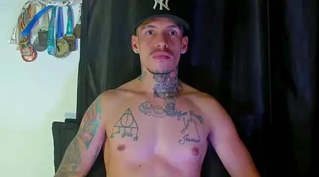 Snapshot of zyongracia chatting on January 2025 12:24:01 AM zyongracia online show from January 2025 12:24:01 AM